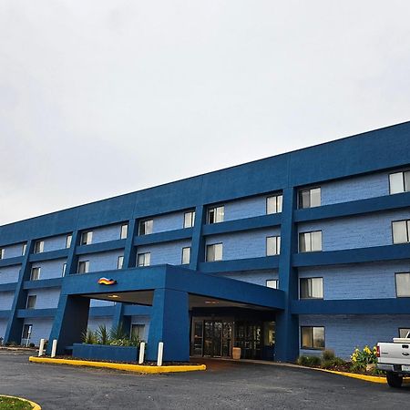 Days Inn By Wyndham Davenport Ngoại thất bức ảnh