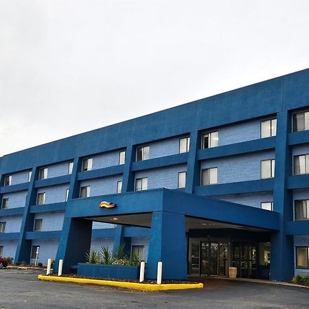 Days Inn By Wyndham Davenport Ngoại thất bức ảnh